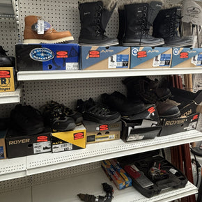 Choix de bottes d'hiver et de travail.